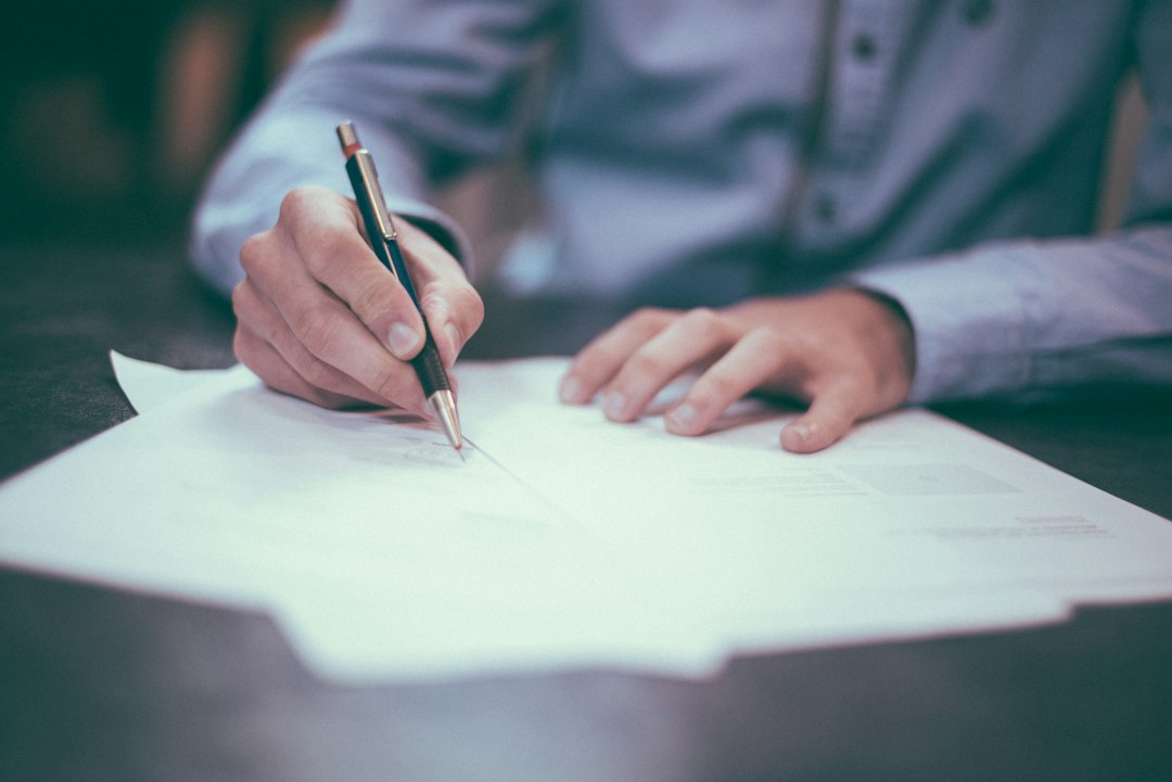 Commercial Contracts in Poland: Key Clauses for Foreign Companies